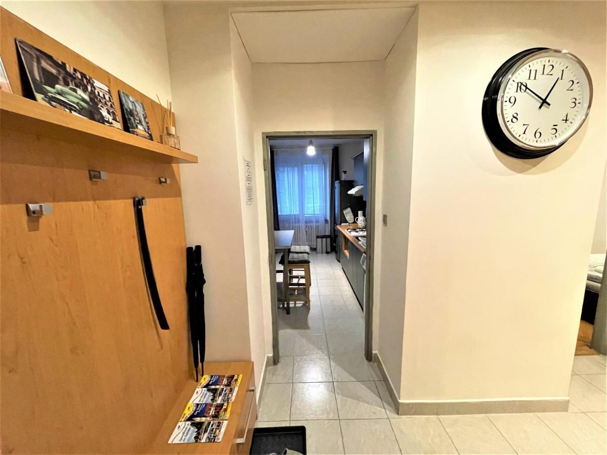 Apartment Helen - Old Town, Ac Братислава Екстериор снимка