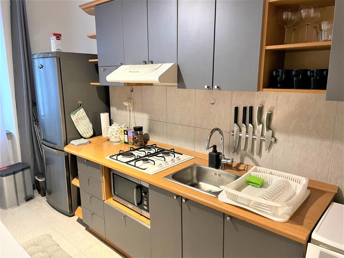 Apartment Helen - Old Town, Ac Братислава Екстериор снимка