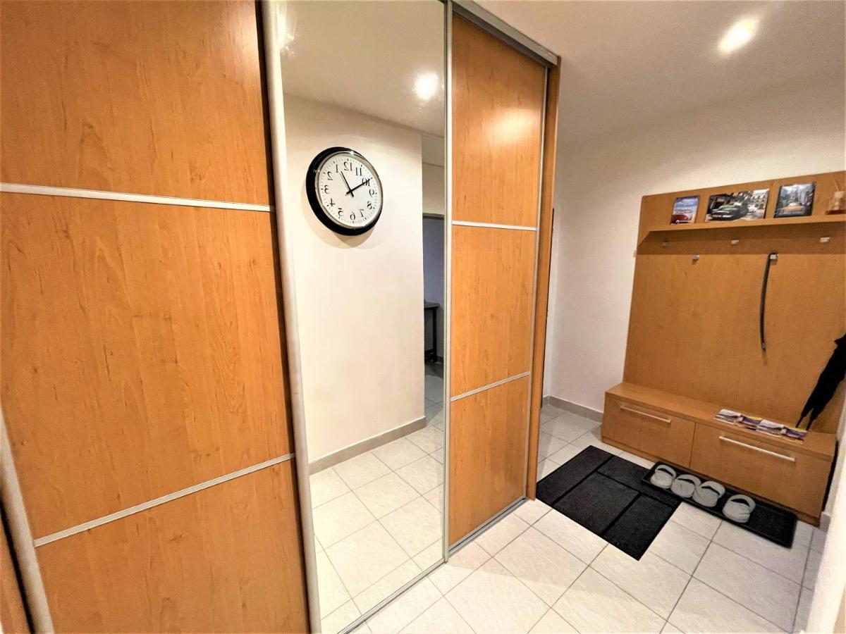 Apartment Helen - Old Town, Ac Братислава Екстериор снимка